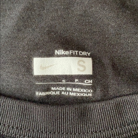 Nike FITDRY Men’s Shirt Sz. SMALL - Picture 2 of 2